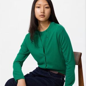 Uniqlo Women’s Green Crewneck Cardigan - medium